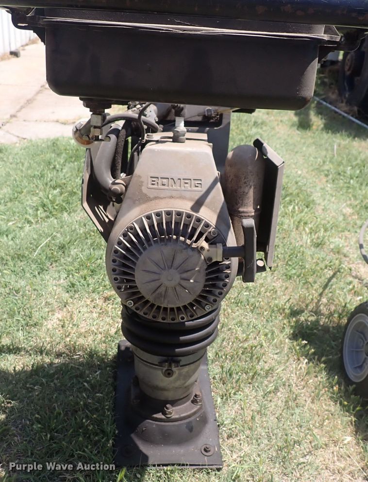 image for item HR9935 Bomag BT58  plate compactor