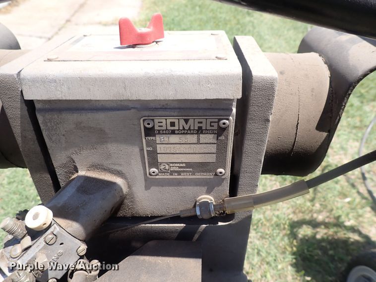 image for item HR9935 Bomag BT58  plate compactor