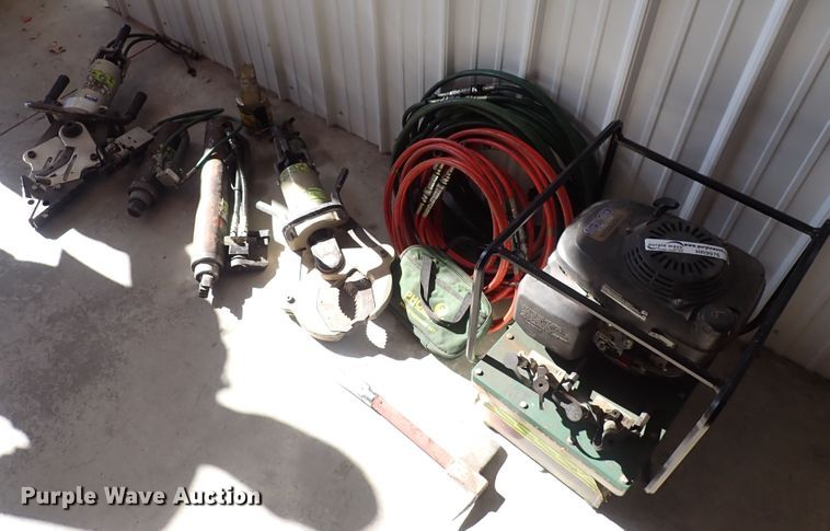 image for item HR9976 Phoenix  hydraulic rescue tool set