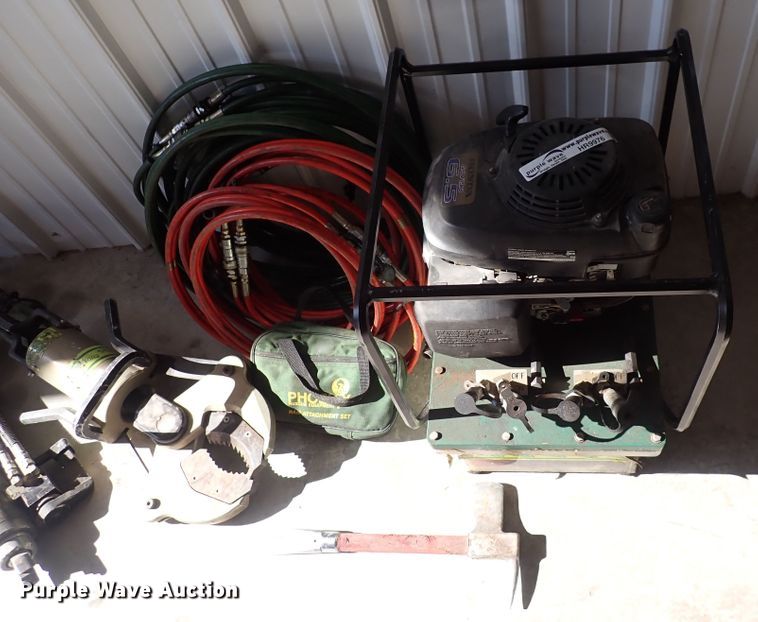image for item HR9976 Phoenix  hydraulic rescue tool set