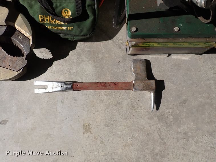 image for item HR9976 Phoenix  hydraulic rescue tool set