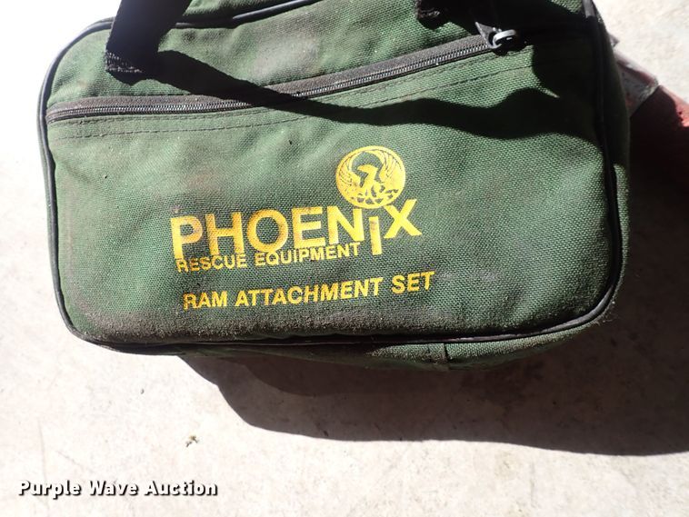 image for item HR9976 Phoenix  hydraulic rescue tool set