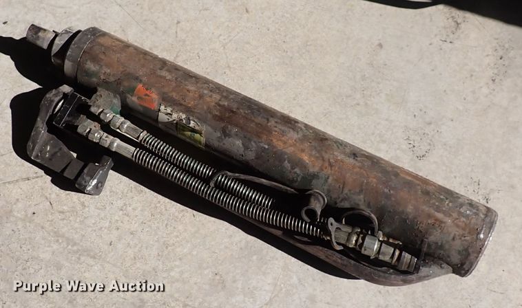 image for item HR9976 Phoenix  hydraulic rescue tool set