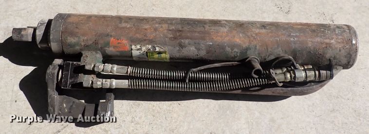 image for item HR9976 Phoenix  hydraulic rescue tool set