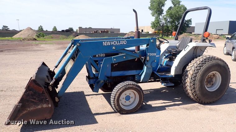 image for item HR9984 New Holland 2120  MFWD tractor