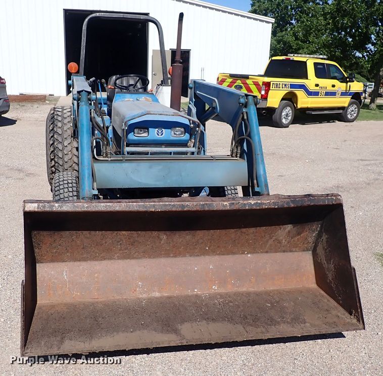 image for item HR9984 New Holland 2120  MFWD tractor