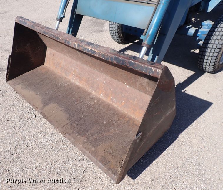 image for item HR9984 New Holland 2120  MFWD tractor