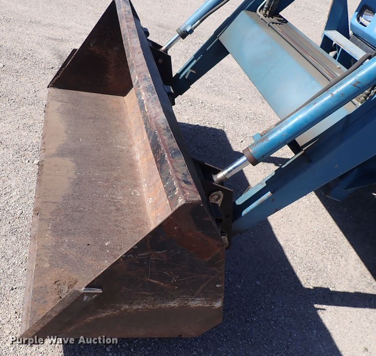 image for item HR9984 New Holland 2120  MFWD tractor