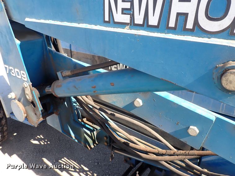 image for item HR9984 New Holland 2120  MFWD tractor