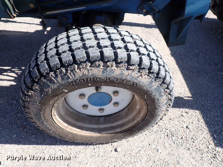 image for item HR9984 New Holland 2120  MFWD tractor