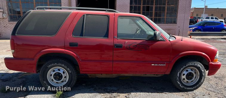 image for item IG9496 2003 Chevrolet Blazer  SUV