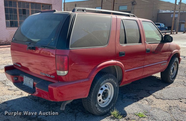 image for item IG9496 2003 Chevrolet Blazer  SUV