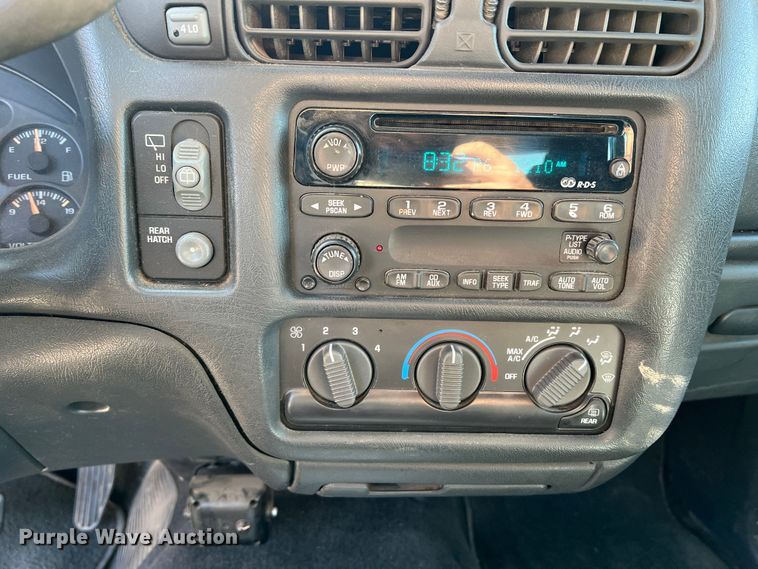 image for item IG9496 2003 Chevrolet Blazer  SUV