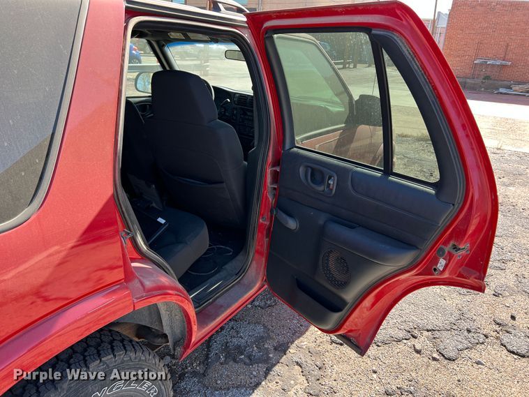 image for item IG9496 2003 Chevrolet Blazer  SUV