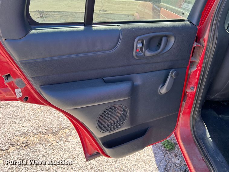 image for item IG9496 2003 Chevrolet Blazer  SUV