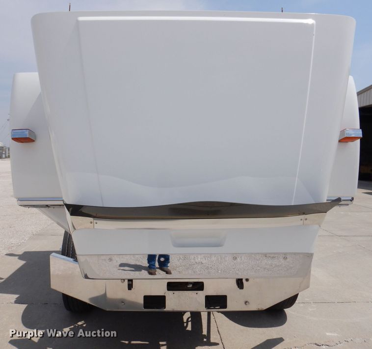 image for item JH9869 1996 Freightliner FLD112  semi truck