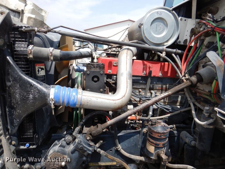 image for item JH9869 1996 Freightliner FLD112  semi truck