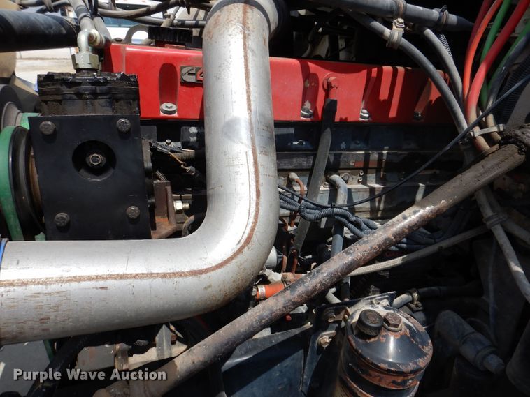 image for item JH9869 1996 Freightliner FLD112  semi truck