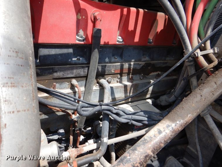 image for item JH9869 1996 Freightliner FLD112  semi truck