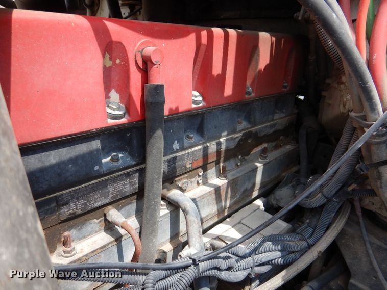 image for item JH9869 1996 Freightliner FLD112  semi truck