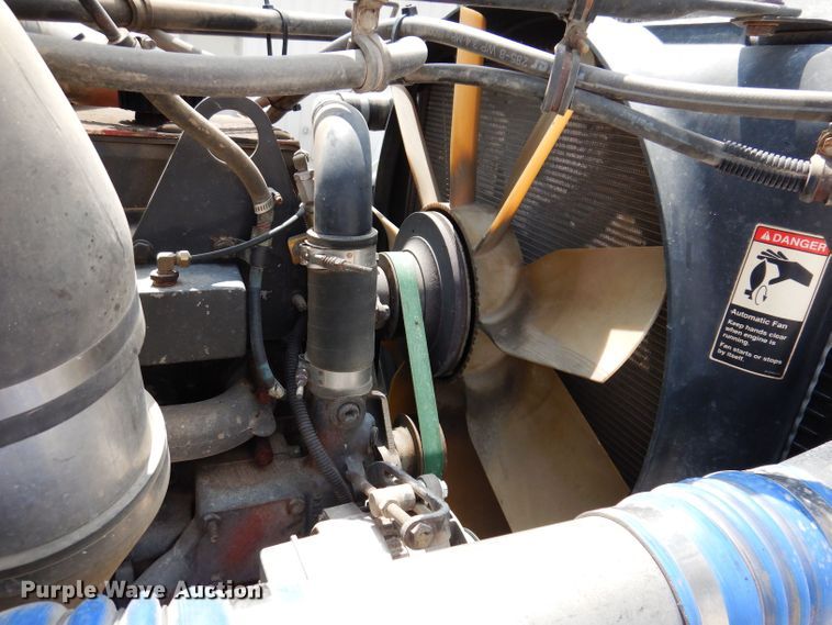 image for item JH9869 1996 Freightliner FLD112  semi truck