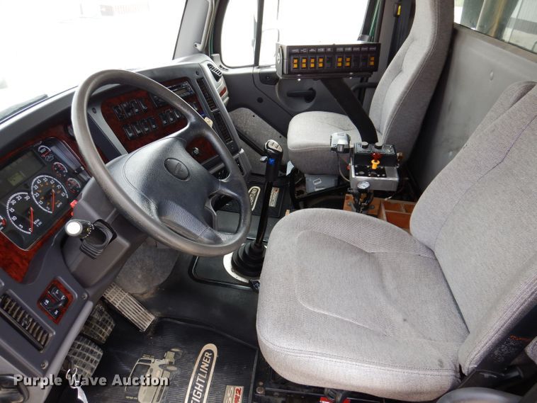 image for item JH9870 2012 Freightliner Business Class M2 112  dump truck