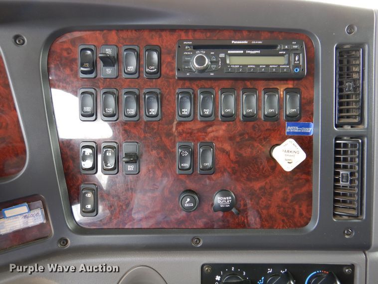 image for item JH9870 2012 Freightliner Business Class M2 112  dump truck