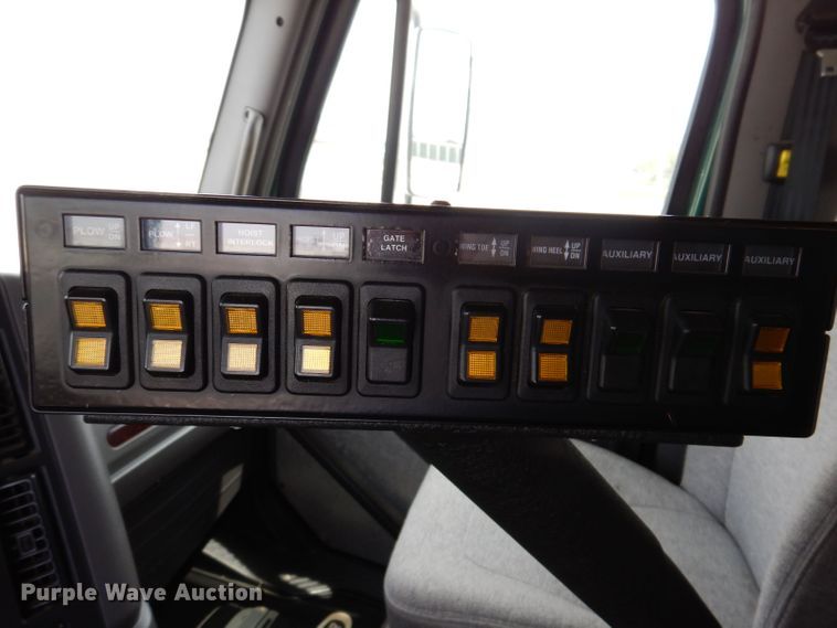 image for item JH9870 2012 Freightliner Business Class M2 112  dump truck