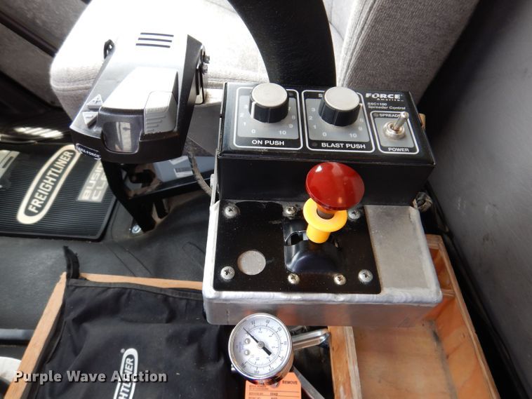 image for item JH9870 2012 Freightliner Business Class M2 112  dump truck