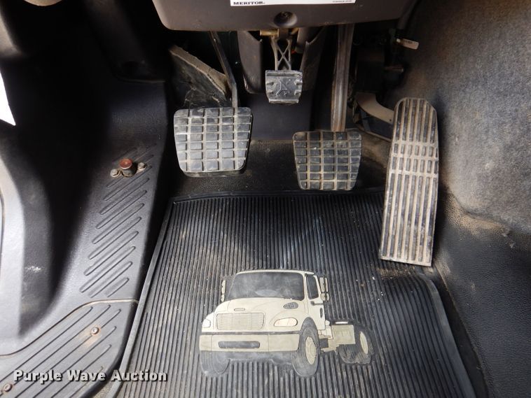 image for item JH9870 2012 Freightliner Business Class M2 112  dump truck