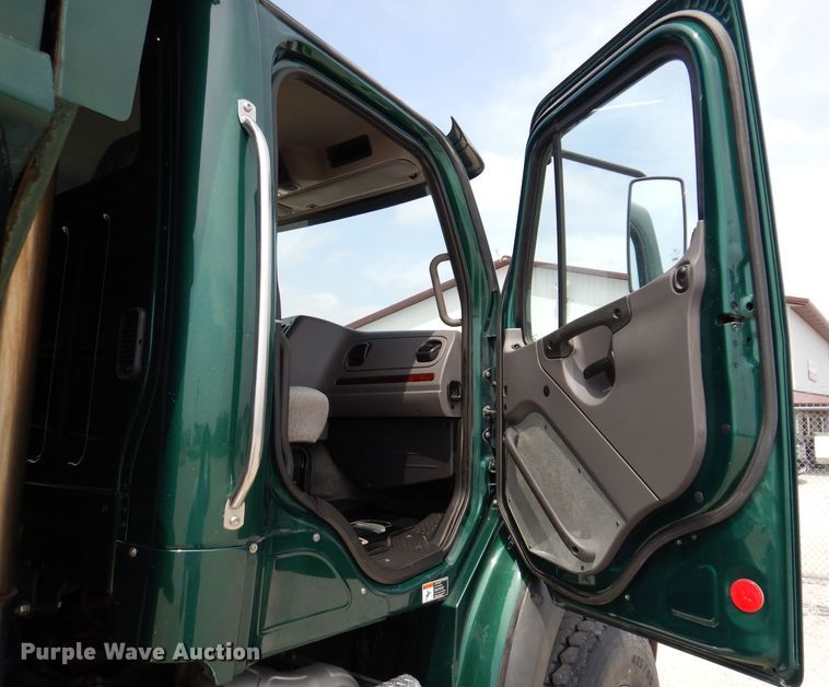 image for item JH9870 2012 Freightliner Business Class M2 112  dump truck