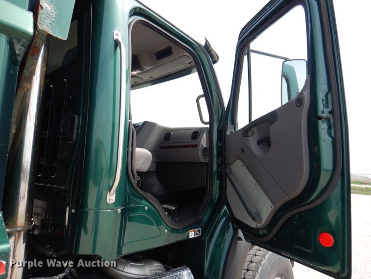 image for item JH9872 2012 Freightliner Business Class M2 112  dump truck