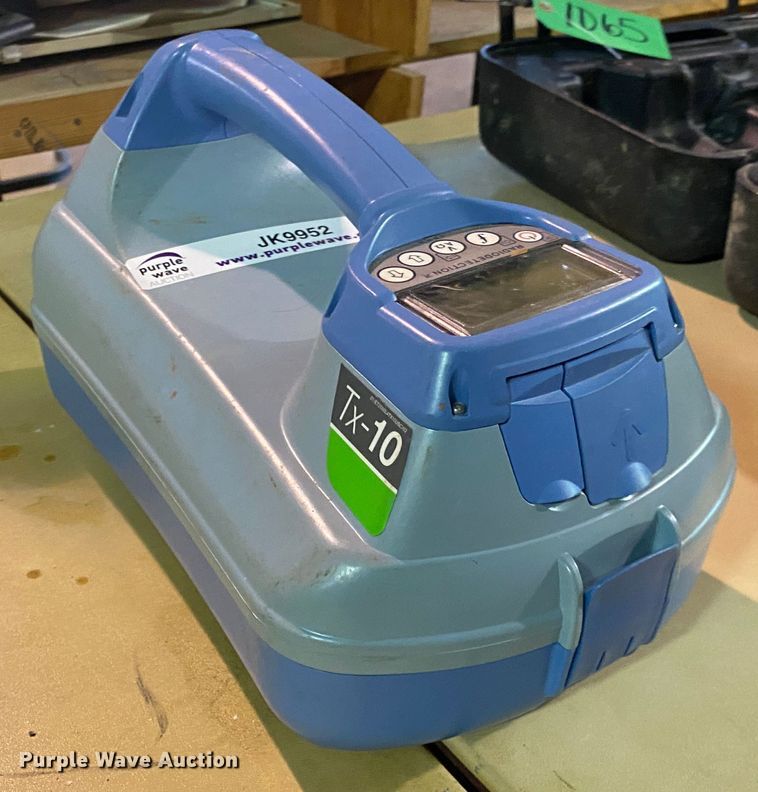 image for item JK9952 USIC TX-10 radio detection signal transmitter