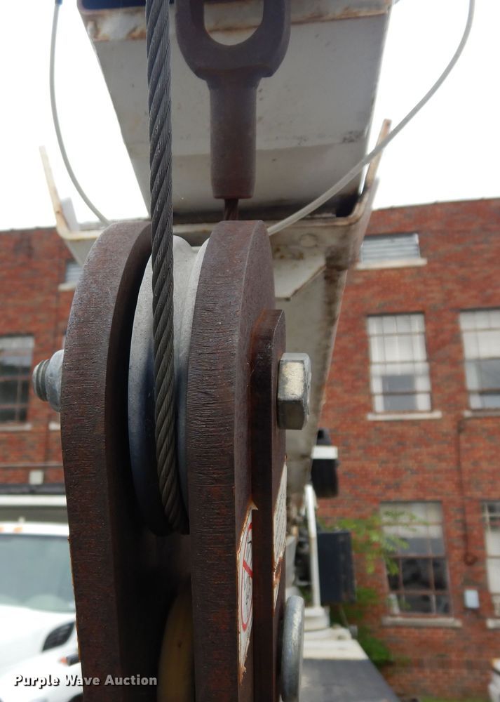 image for item JK9999 2008 International 4400  utility / service truck