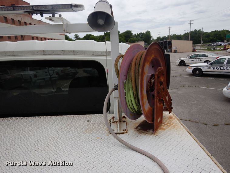 image for item JK9999 2008 International 4400  utility / service truck