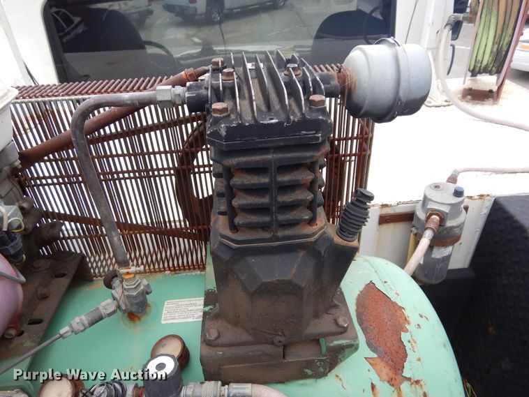 image for item JK9999 2008 International 4400  utility / service truck