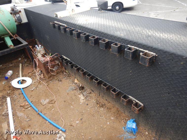 image for item JK9999 2008 International 4400  utility / service truck