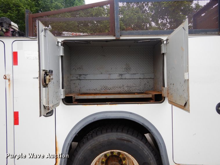 image for item JK9999 2008 International 4400  utility / service truck