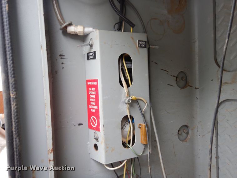 image for item JK9999 2008 International 4400  utility / service truck