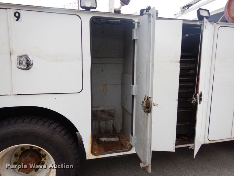 image for item JK9999 2008 International 4400  utility / service truck