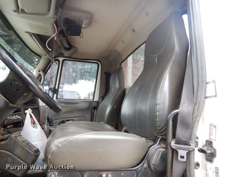 image for item JK9999 2008 International 4400  utility / service truck