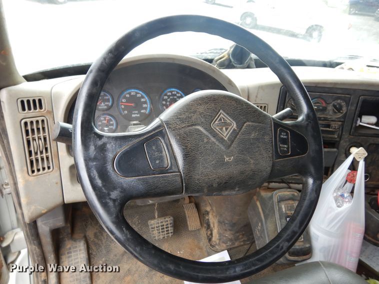 image for item JK9999 2008 International 4400  utility / service truck