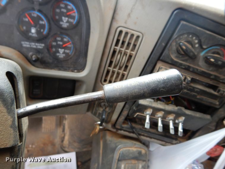 image for item JK9999 2008 International 4400  utility / service truck