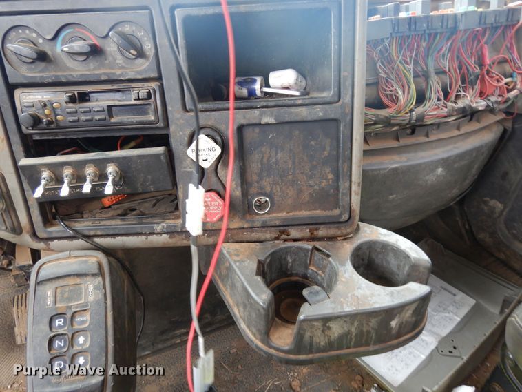 image for item JK9999 2008 International 4400  utility / service truck