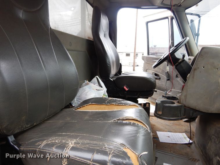 image for item JK9999 2008 International 4400  utility / service truck