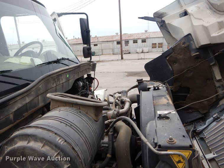 image for item JK9999 2008 International 4400  utility / service truck