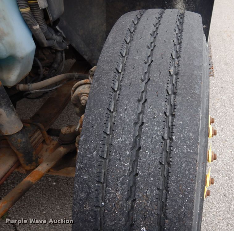 image for item JK9999 2008 International 4400  utility / service truck