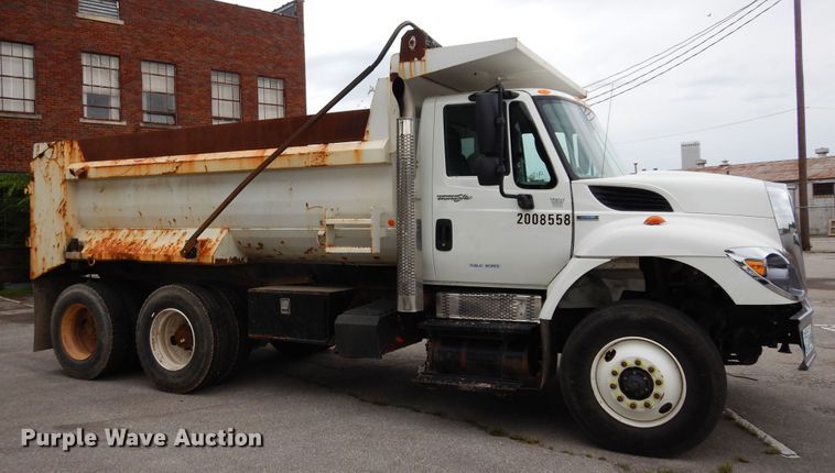 image for item JL9000 2008 International WorkStar 7400  dump truck