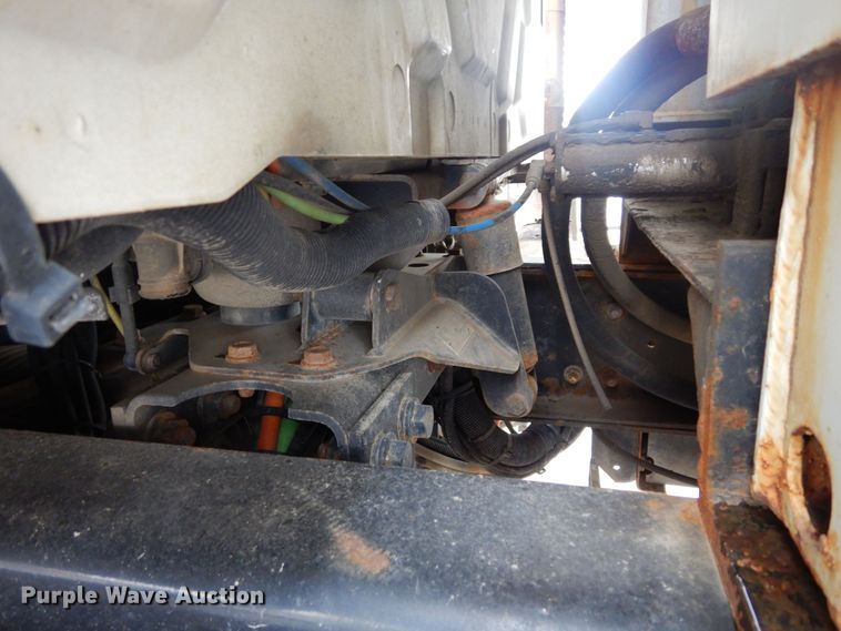 image for item JL9000 2008 International WorkStar 7400  dump truck