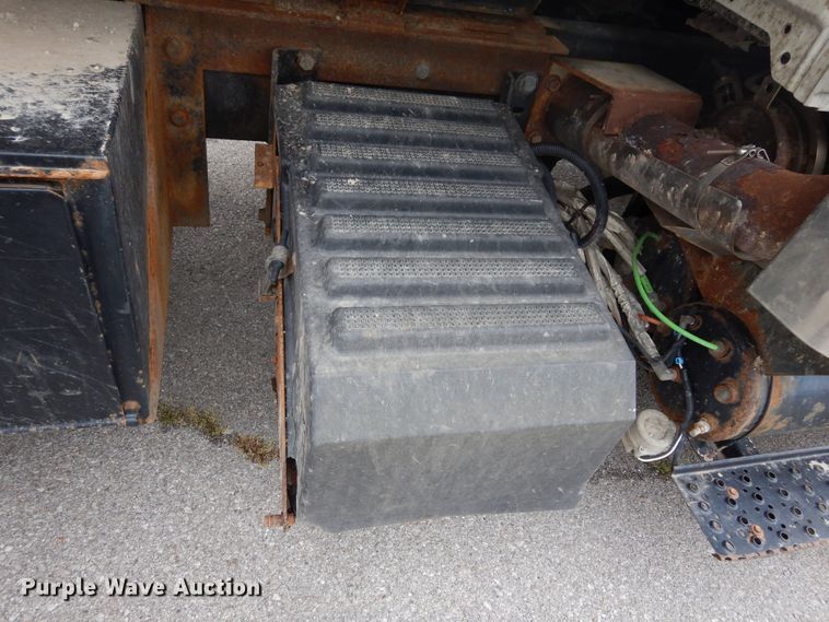 image for item JL9000 2008 International WorkStar 7400  dump truck